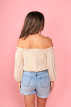 Load image into Gallery viewer, SWEET CREAM OFF THE SHOUDLER TOP

