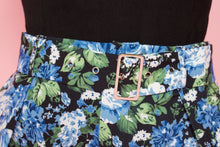 Load image into Gallery viewer, IN FULL BLOOM SHORTS
